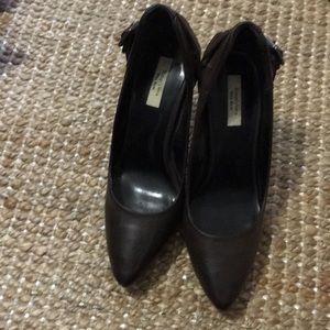Simply Vera Vera Wang brown heels